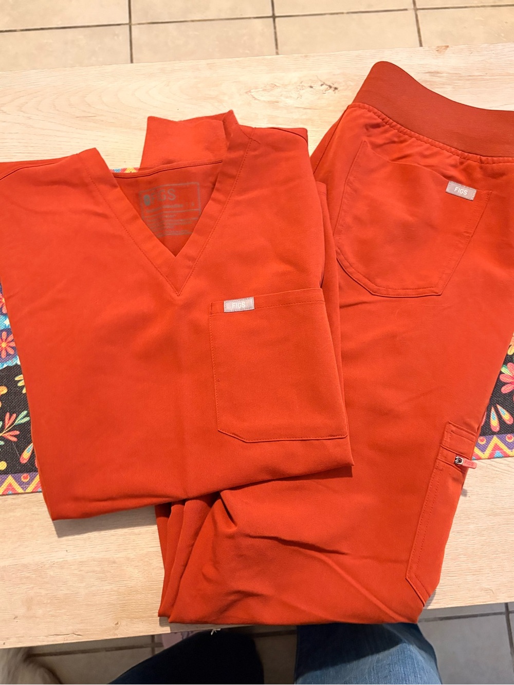 FIGS auburn scrub set